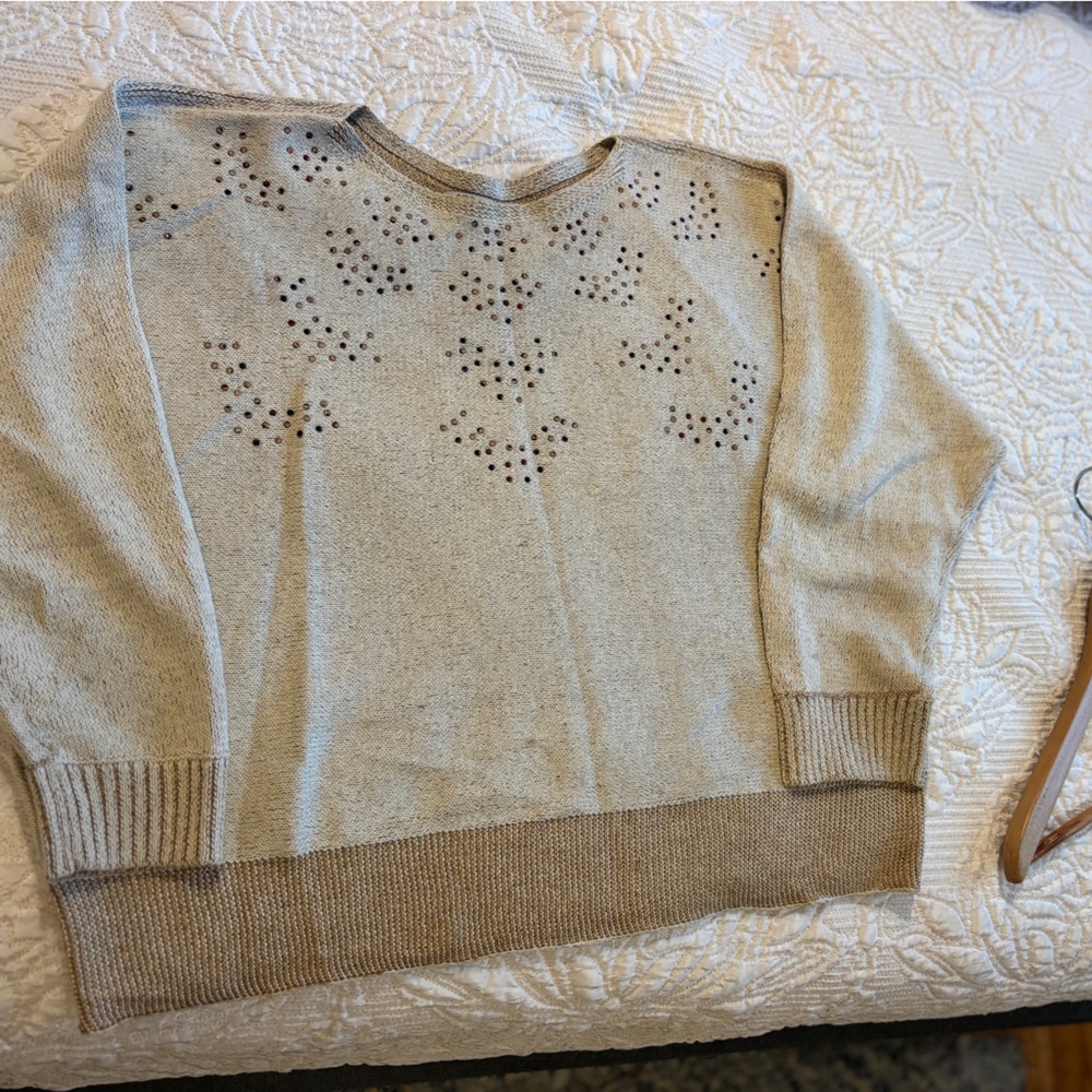NIC+ZOE Beige Sweater with Cutout Pattern